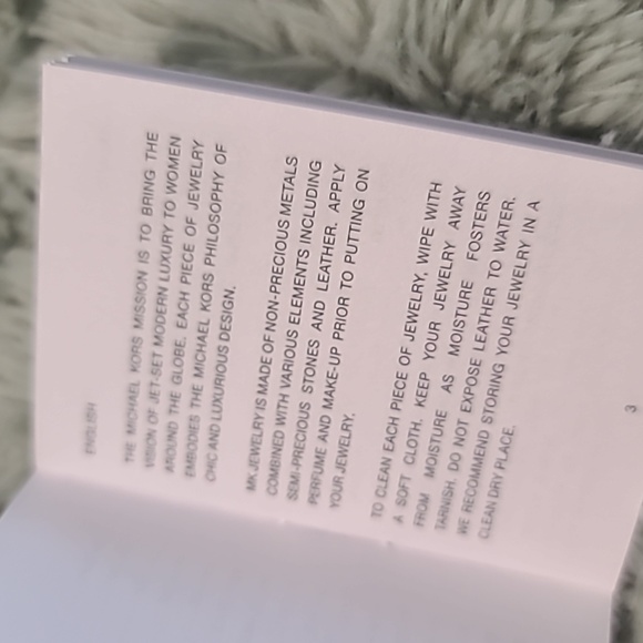 Michael Kors Gold heart lock link chain bracelet - Picture 9 of 11